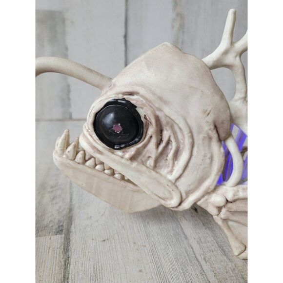 Anglerfish light up scary deep sea Halloween fish prop decor unique - Picture 5 of 12